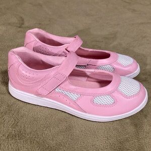 EUC Vintage Mushrooms Leather Mary Jane Slip On Velcro Shoe Size 8.5M